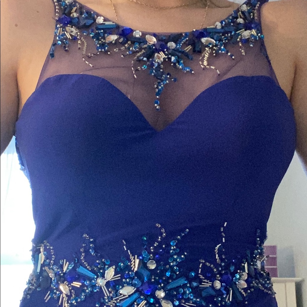 blue dress